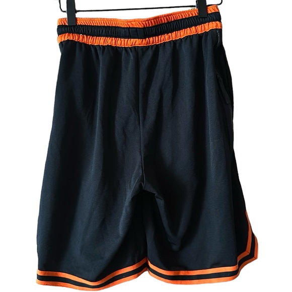 Nike WNBA Shorts - Picture 6 of 7